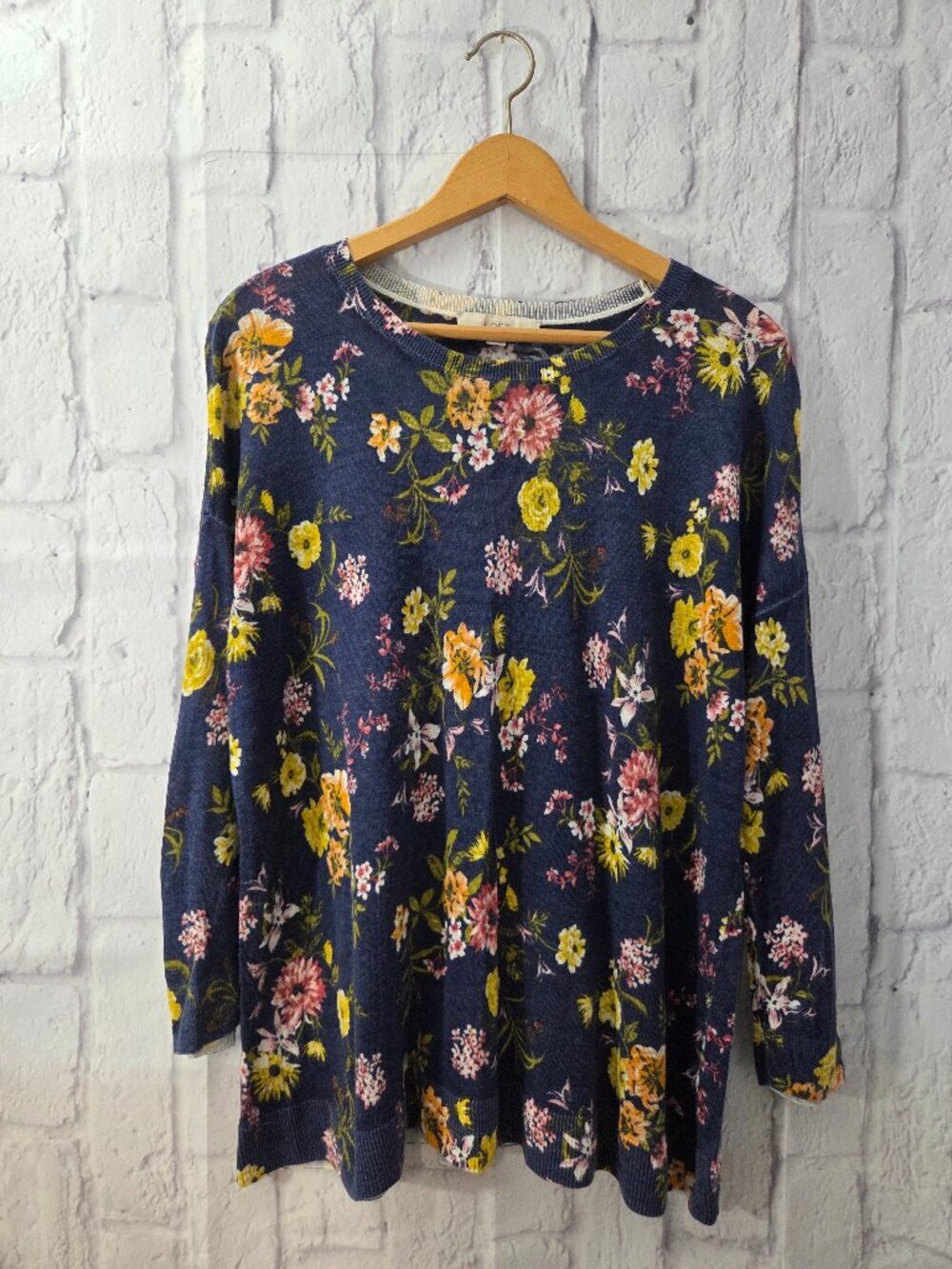 Loft Extra Large Navy Blue Floral Round Neck Longsleeve Lightweight Sweater Top